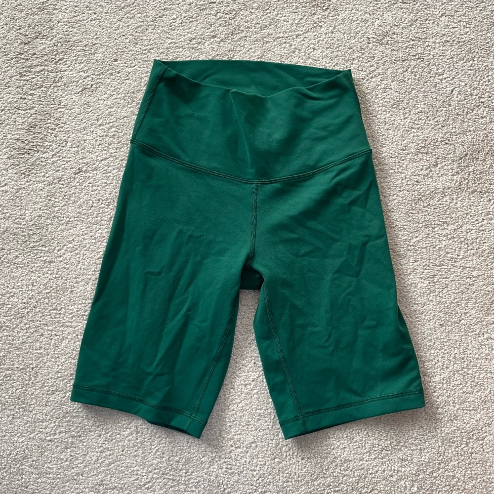 Aritzia TnaLIFE Green Atmosphere Hi-Rise 9" Short‎